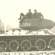 Bahna a pam�tn�k, tank dnes v muzeu v Rokycanech a jezd�...