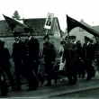 za vlajkonosi�mi z prava ppor.Josef �vec,druh� por.J�lius Jesenai, neviem a por.Vysko�il